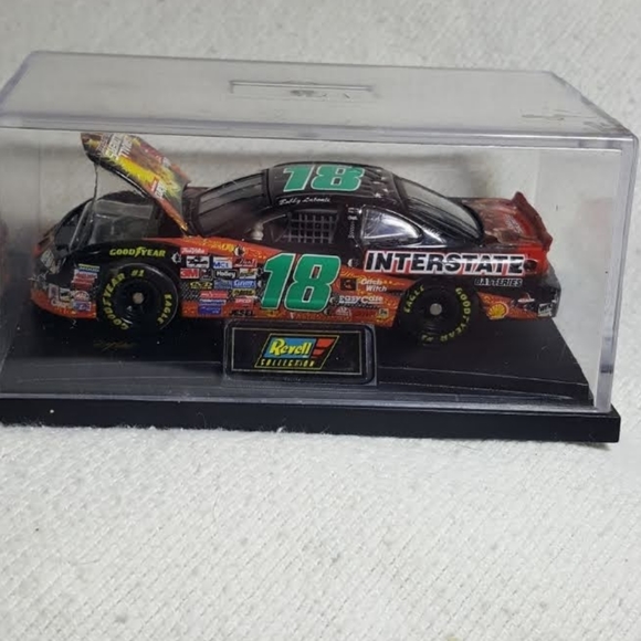 Revell Small Soldier #18 Bobby Labonte Pontiac Grand Prix Diecast Replica Car - Picture 3 of 5